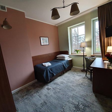 Hotel Siesta Świebodzin Habitación foto